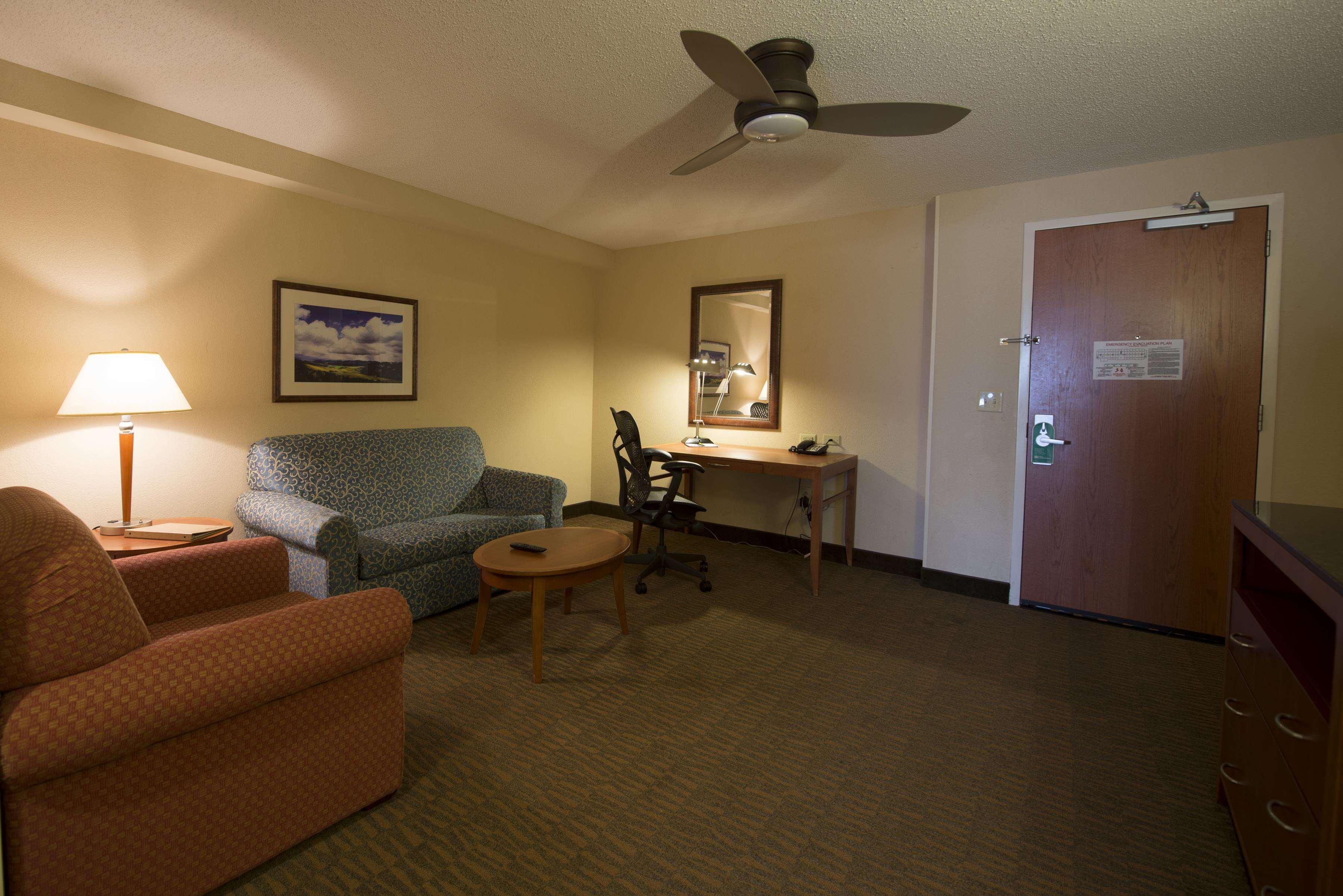 Hilton Garden Inn Jackson-Мадисон Экстерьер фото