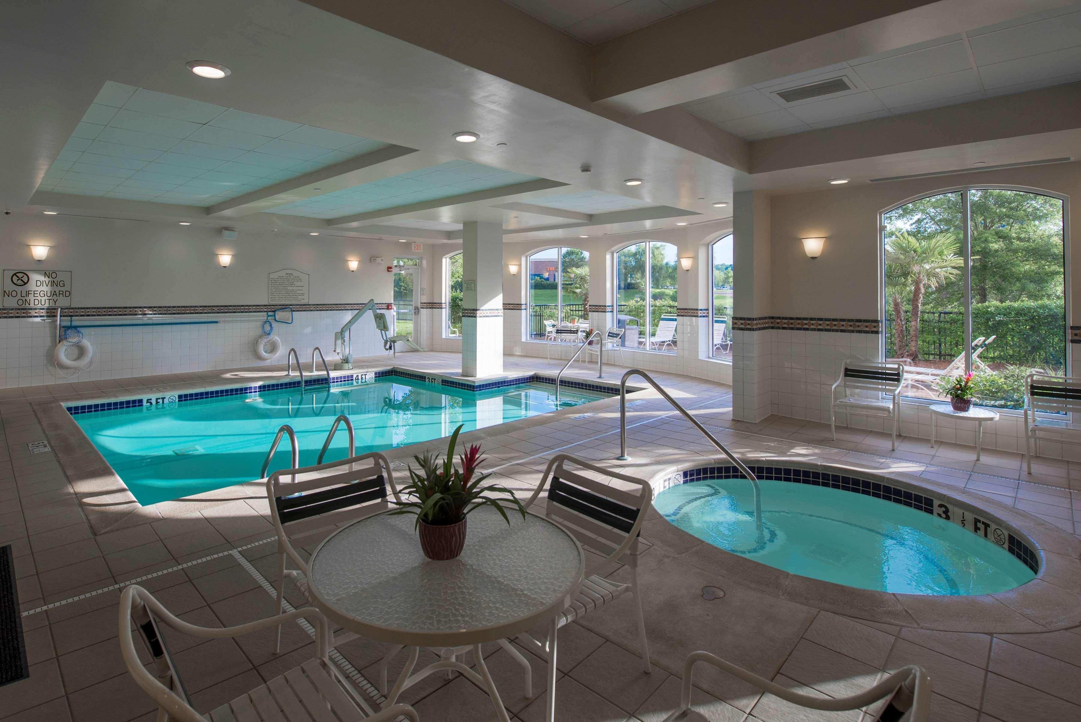 Hilton Garden Inn Jackson-Мадисон Экстерьер фото