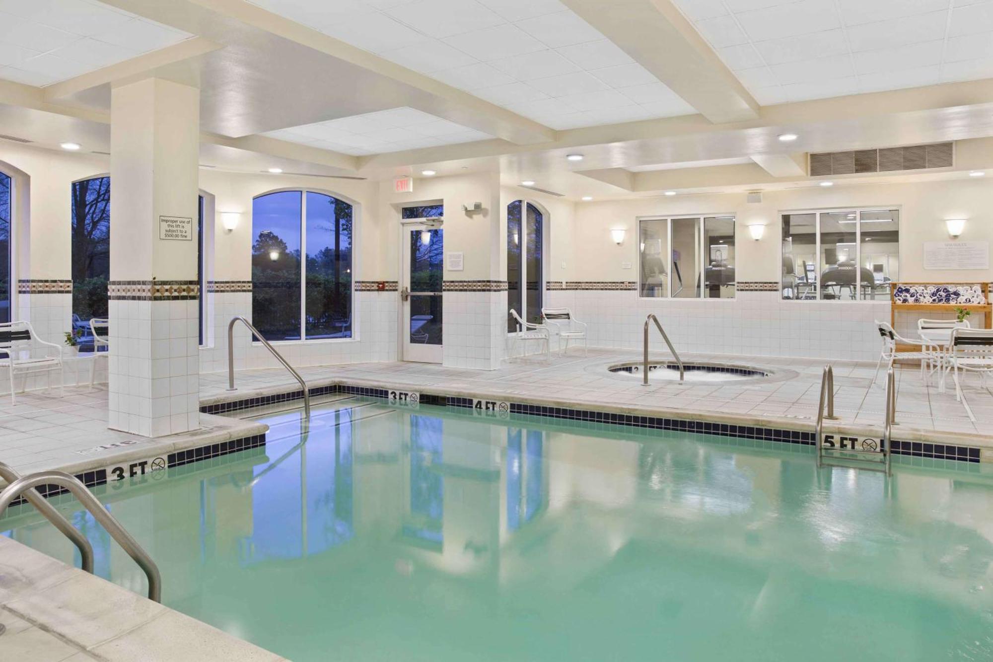 Hilton Garden Inn Jackson-Мадисон Экстерьер фото